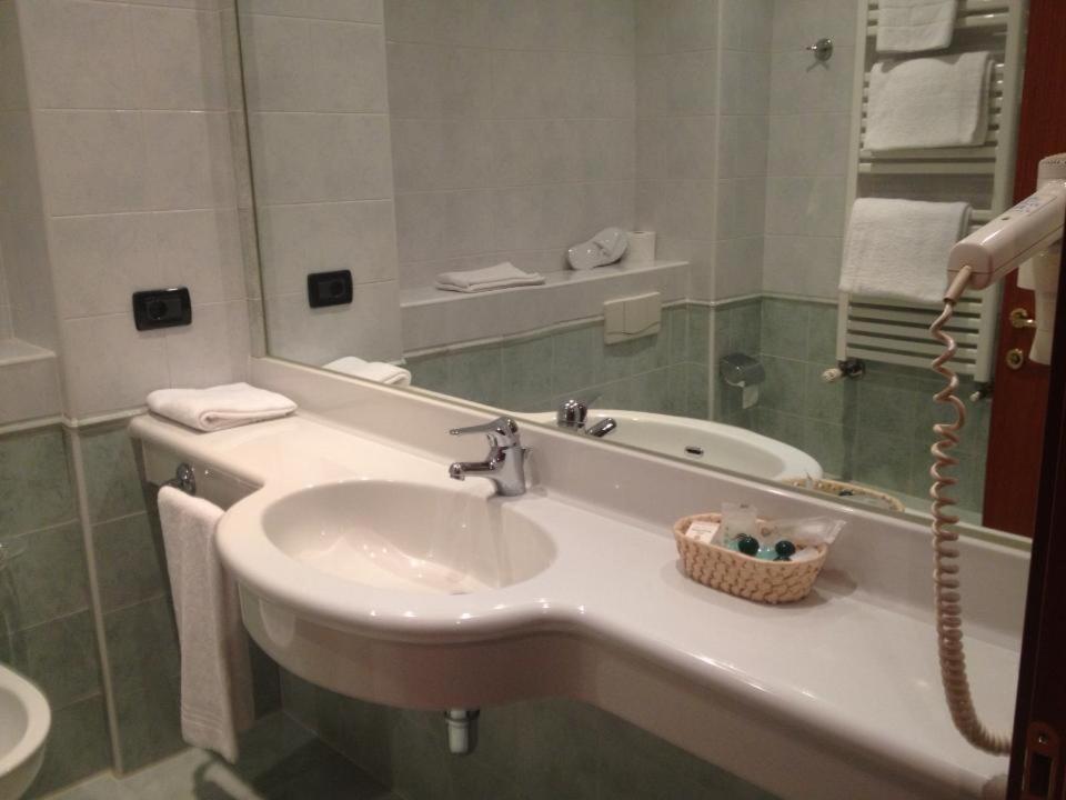 Hotel Vecchia Brianza à Seveso Chambre photo